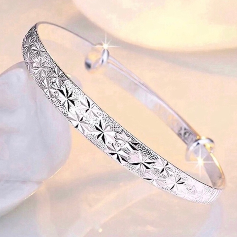 Sterling Silver Star-Pattern Bangle Bracelet